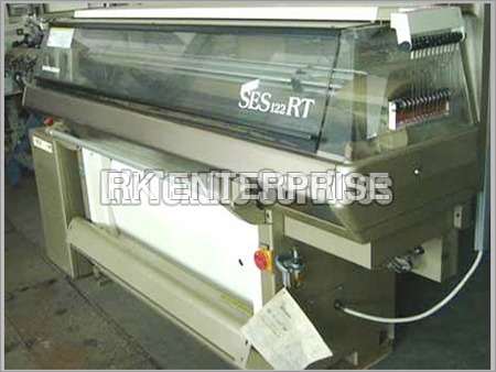 FLAT KNITTING MACHINE