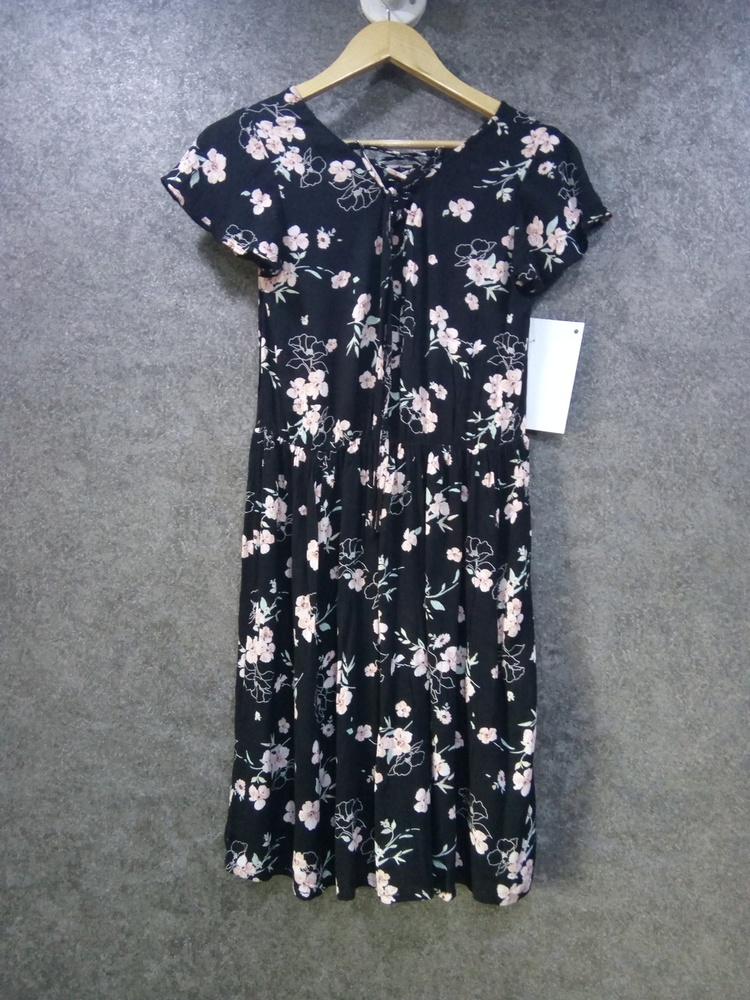 Ladies Fashion Tops - Cotton Blend, Medium, Black | V-Neck, Short Sleeve, Floral Print, Comfortable Fit