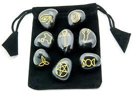 Wiccan Sets - Black Onyx Stones, 1-2 cm, Black Velvet Bag | Ritual Focus, Spiritual Growth, Energy Balance