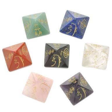 7 Chakra Pyramid Set