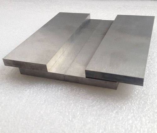 Cemented carbide plate