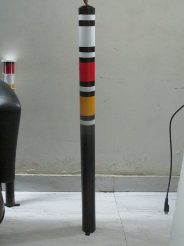 road delineator