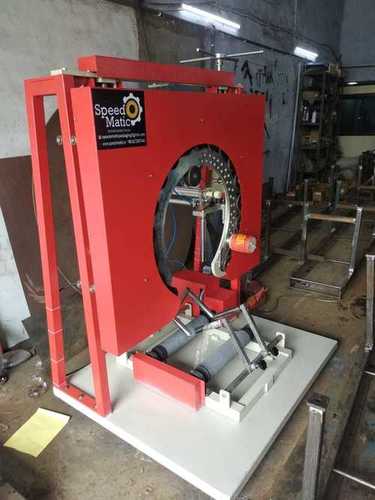 Vertical stretch wrapping machine
