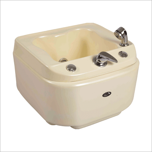 Pedicure tub