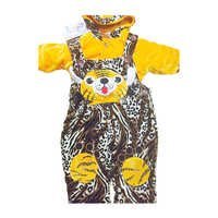 बच्चों के छोटे बच्चों के पहनने के कपड़े