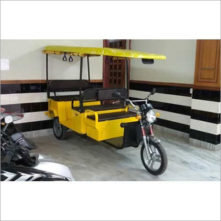 Tricycle Battery Rickshaw Load Capacity: 300-500  Kilograms (Kg)