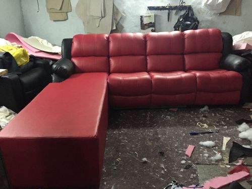 Single recliner with High Launger