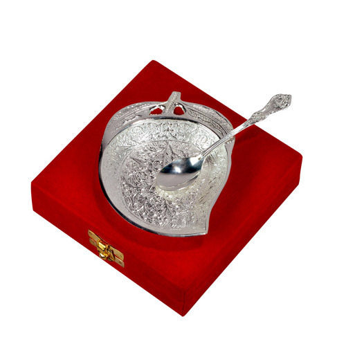 Mango Shape Bowl and Spoon With Wooden Box Gift Set