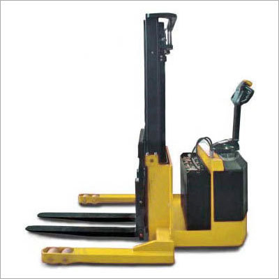 Straddle Electrical Stacker