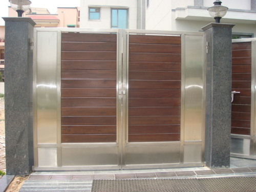 SS Main Gates