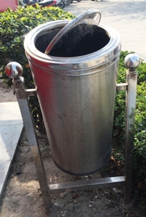 SS Dustbin With Stand