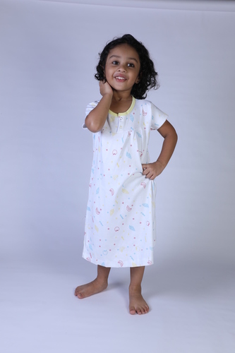 Sarah-Nighwear Age Group: 2-7 Years