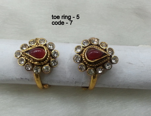 Toe Ring - Copper Alloy | Elegant Design, Perfect for Weddings and Festivals, Superior Quality Finish