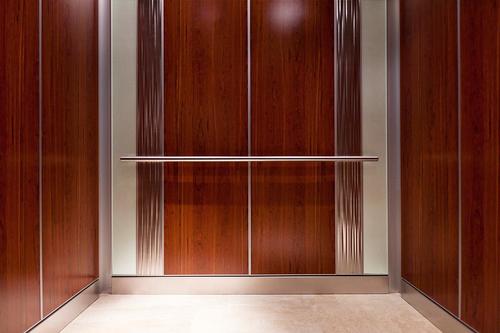 Wooden Finish Lift Car Dimension: 1350/1300 Mm