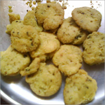 Namkeen Mathri