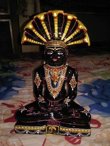 Black Jade Stone Jain Parshwnath Size: L-7 Inch