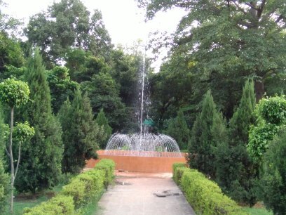 Outdoor Crowe doom fountain