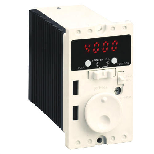 BMU Series Speed Control Motor - Plastic Metal, 100x100x100 mm Off-White, 0-1000 RPM, Load Holding, Overload Alarm