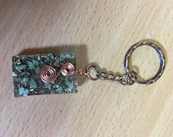 Orgonite keyring with brass and jade finished