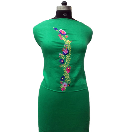 Ladies Green Kurta With Kurta Pati Embroidery Neck Pattern