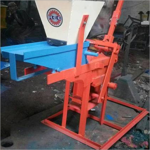 Compressed Earth Block Machine Capacity: 4000 To 5000 Pavers Per Shift