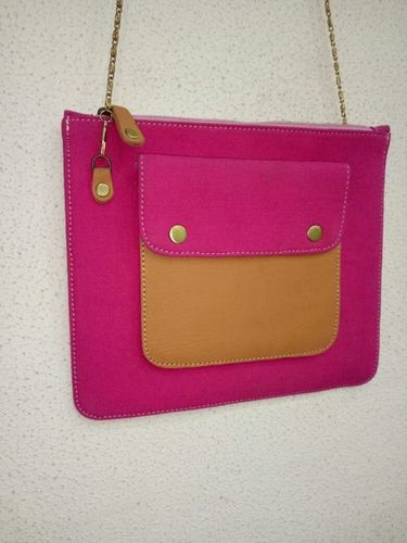 Pink Canvas Handmade Crossbody Bag Capacity: 1 Kg/Hr