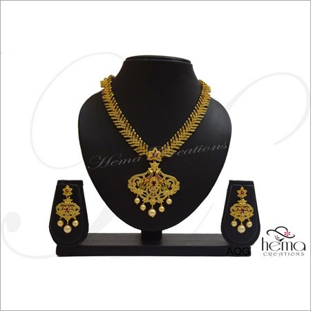 Ladies Necklace Ladies Necklace