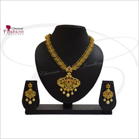 Ladies Designer Necklace Set