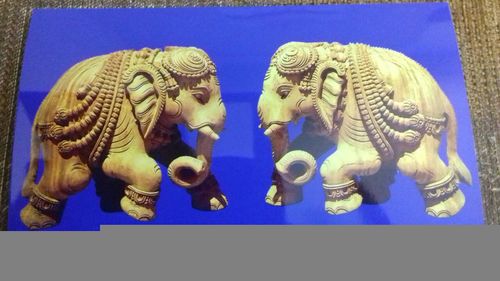 WOODEN ELEPHANT SET