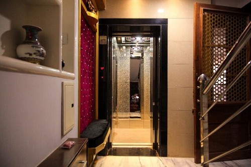 Customized Elevator