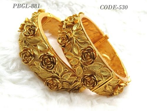 Trendy Designer Polki Bangles