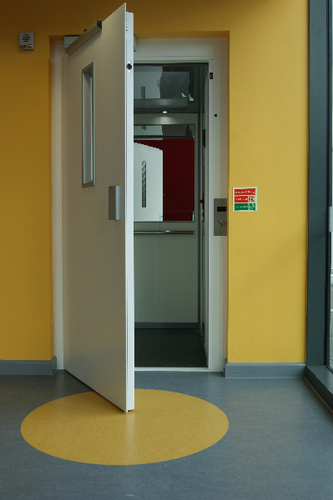 Swing Door Lift Car Dimension: 1100/1000 Minimum