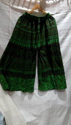 Green & Black Women Pyjama