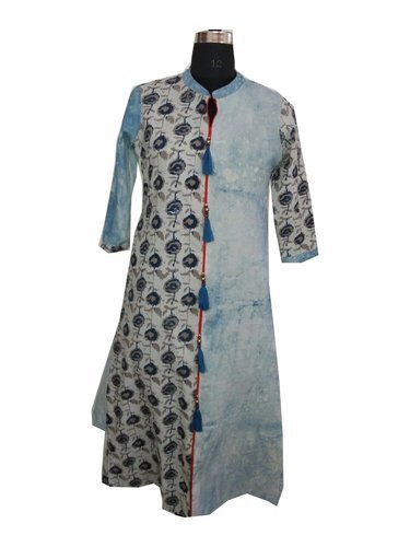Ladies Designer Print Jacket with Black Inner Ladies Designer Print Jacket with Black Inner