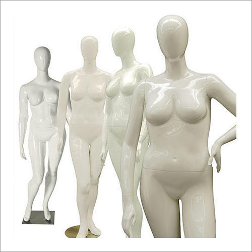 Plus Size Mannequin Age Group: Adults