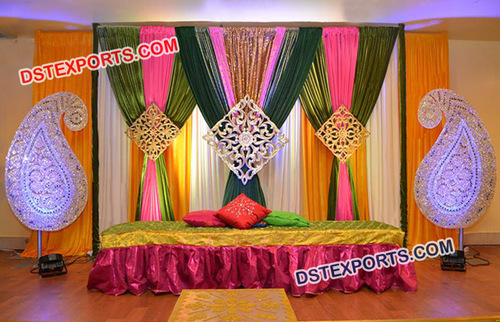 Paisley Props Decoration for Mehandi Stage - Fiber, Wood, Fabric, Multicolor, Custom Dimensions | Elegant Design, Durable Materials, Easy Assembly, Attractive Look