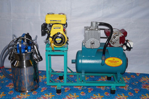 Single Bucket Milking Machine with Engine