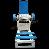 15 Inch Plastic Scrap Grinder Machines Capacity: 200 Kg/hr