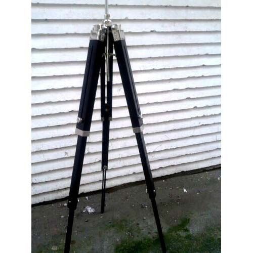 Tripod With Light