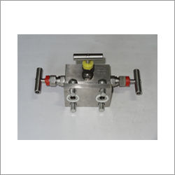 Three Valve Manifold T Type