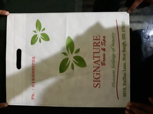 Non Woven D Cut Bags Recommended Season: Summers
