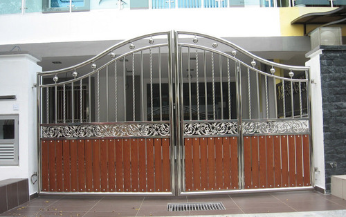 SS Main Gates