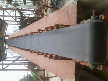 Belt Conveyor - Steel Flat Belt Inclined Structure Oil Resistant Feature for Efficient Goods Transportation
