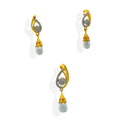 Diamond Pendant Set Diamond Carat Weight: 0.65 Carat
