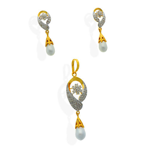Diamond Pendant Set Diamond Carat Weight: 0.97 Carat