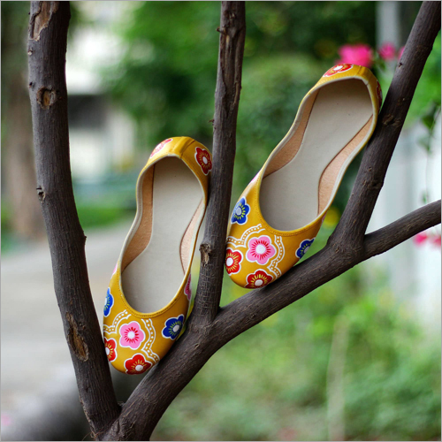 Punjabi Jutti For Weddings a   Colourful Flower Patt