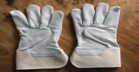 CHROME CANADIAN HAND GLOVES.
