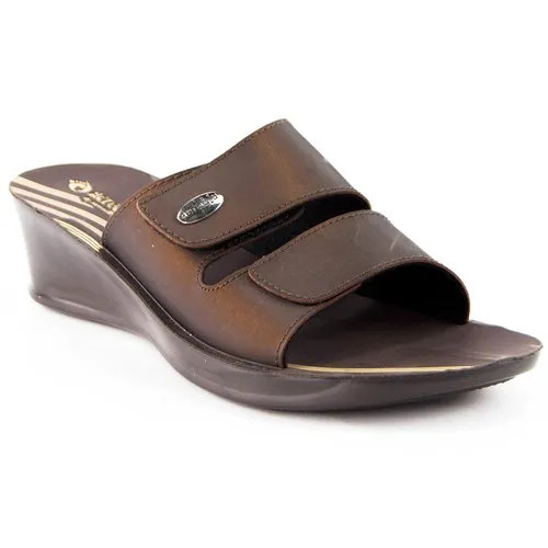 Attractive Design Polyurethane (PU) Women Slipper