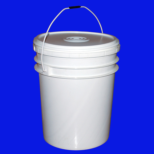 PLASTIC BUCKETS & PAILS