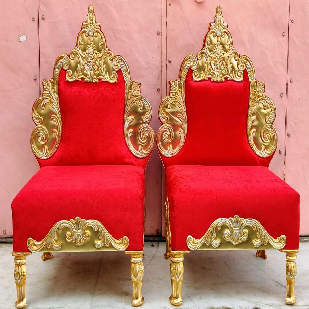 White Lather Vip Couch Wedding Chair - Design Type: Royal / Classic